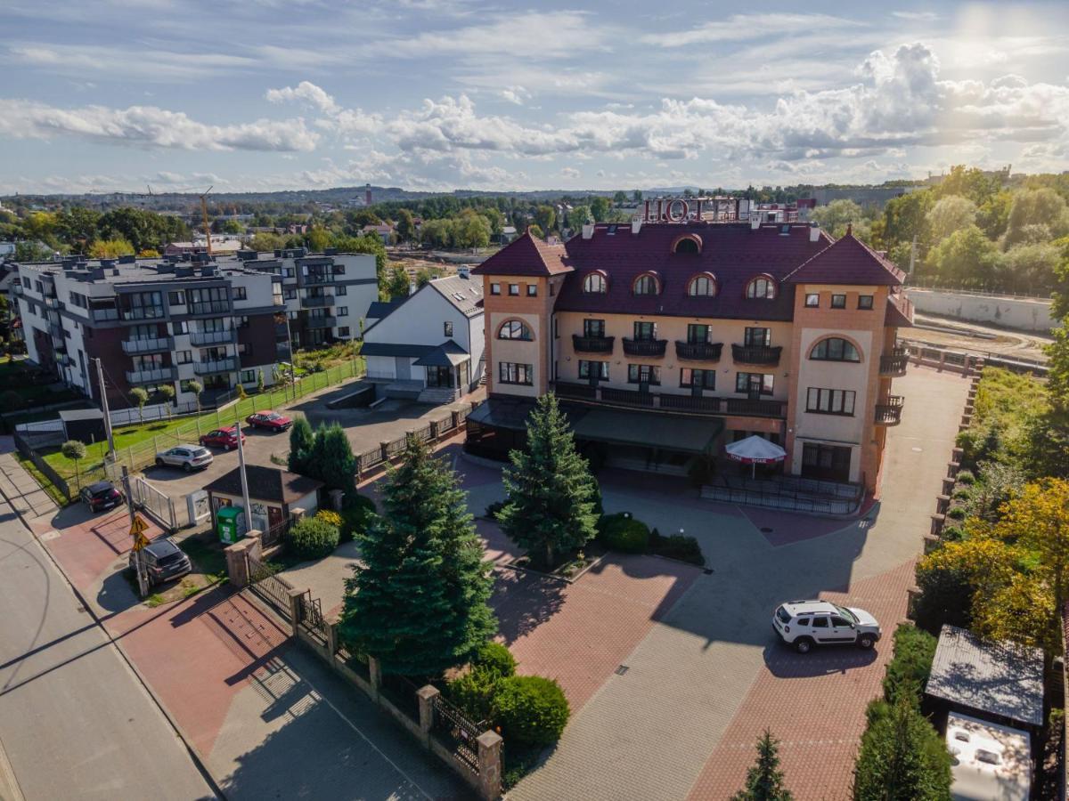 Hotel Ruczaj Krasków Eksteriør bilde