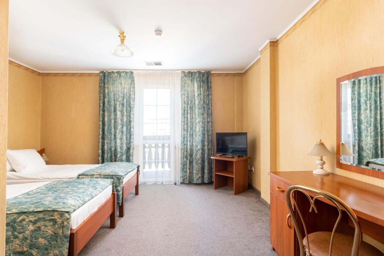 Hotel Ruczaj Krasków Eksteriør bilde