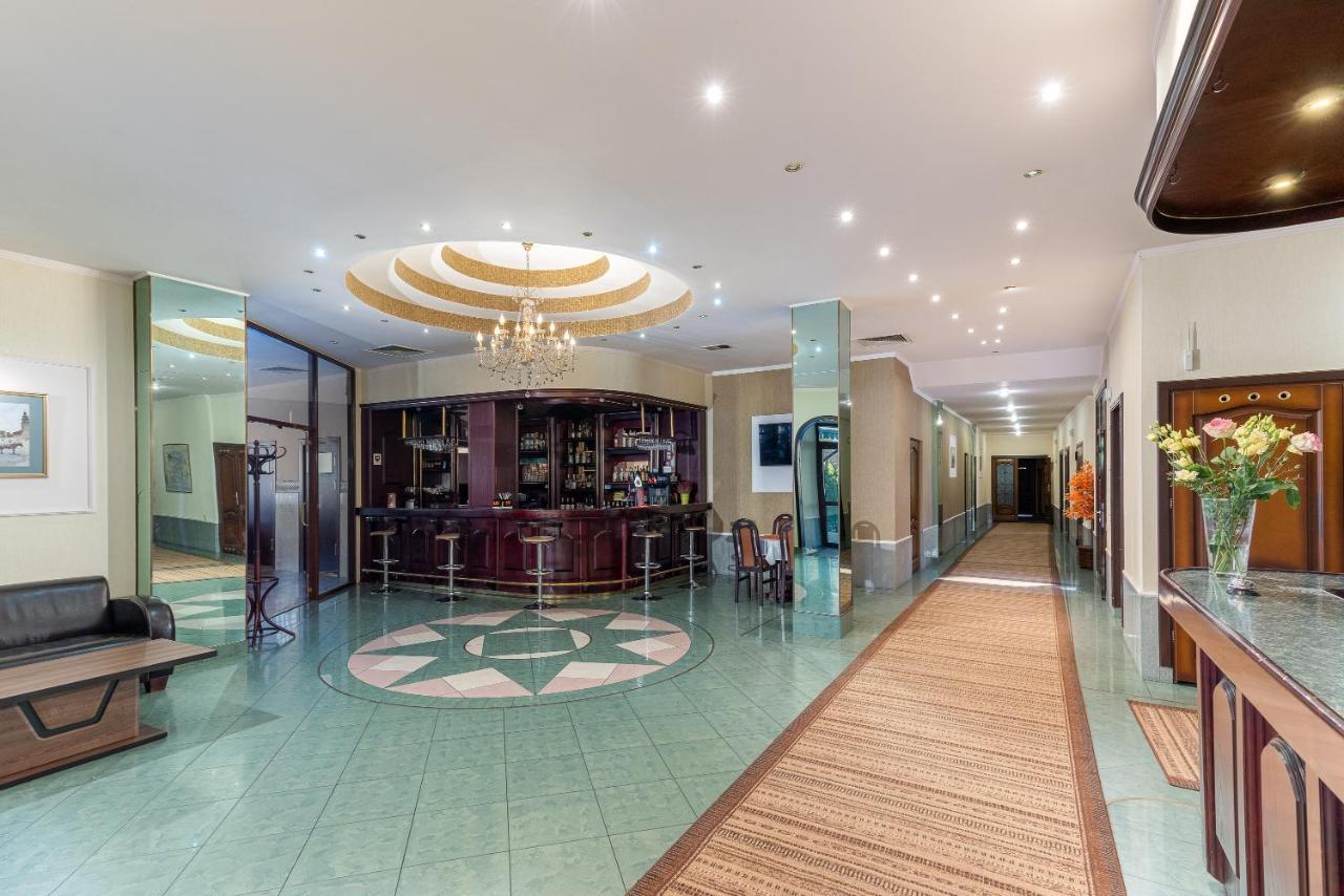 Hotel Ruczaj Krasków Eksteriør bilde