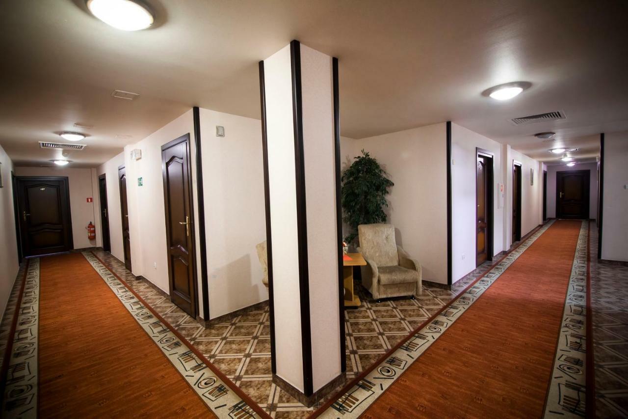 Hotel Ruczaj Krasków Eksteriør bilde